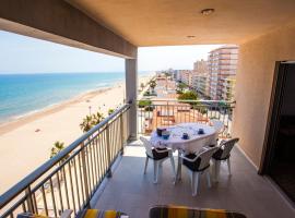 Apartamentos Guillem，位于Playa de Miramar的高尔夫酒店