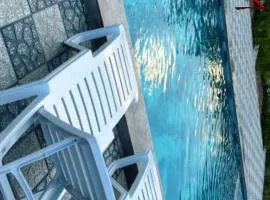 Sunset Garden Apartment 3