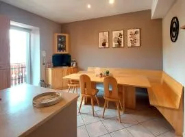 Casa ai Tre Colli, Tres