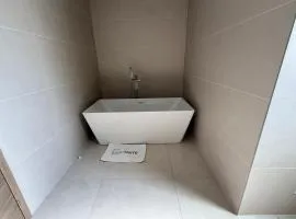 Chambre le grand champ , piscine et jacuzzi partagées