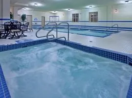 假日套房酒店-坎卢普斯