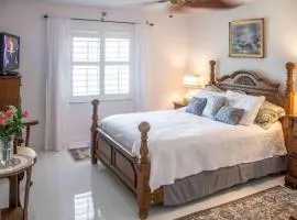 Jupiter Bay Beach Condo