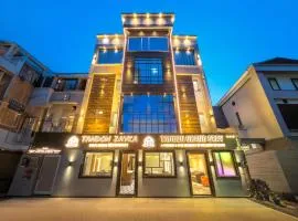 Tripli Hotels Tandon Grand Stay