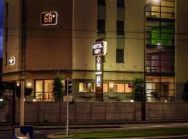 H24 HOTEL，位于勒芒的酒店