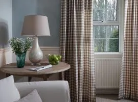 West Lodge, Milne Graden
