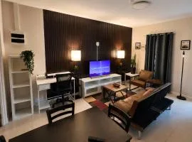 Spacious 1-BR Studio with Fast WIFI l Work-Friendly Stay