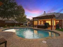 4BR Near AT&T Stadium Pool MiniGolf Cinema