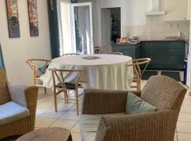 La Maison de la Colline, 4 bedrooms, sleeps 9