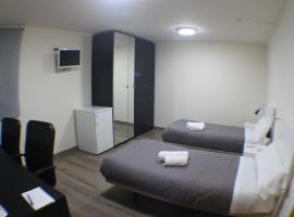 Europa House Village，位于圣维森特德尔拉斯佩奇的酒店