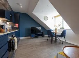 The Golden Harbour | Luxury Apartment