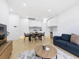 Domi Rentals - The Cheltenham Southland House