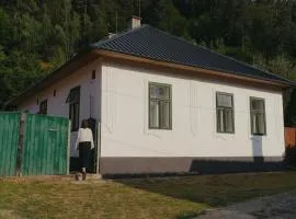 Pôvodný banícky dom s moderným zariadením Vitajte v Hute