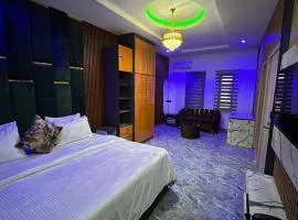 Oak Haven Lodging & Suites