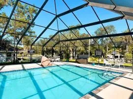Crystal River Resort Cabin w/ Pool & Boat Parking