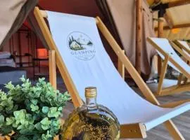 Glamping Lake Escape