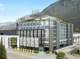 福鹏伯尔扎诺伯泽喜来登酒店