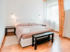 Affitta camere LUNAR