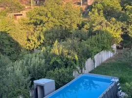 3-story home with a yard & pool, perfect for stays