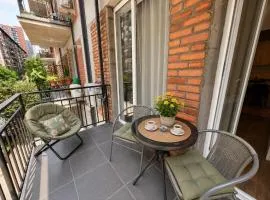 Cozy Apartment Jikia Green House-Central Tbilisi