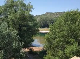 Terrasse sur la rivière