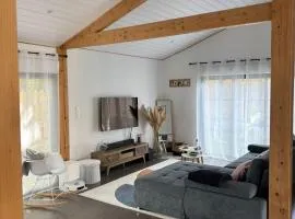 Unique quiet house near Lake Maché