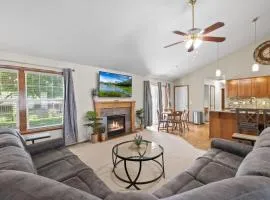 Family Home With Pool Table - Fall Weekly Savings