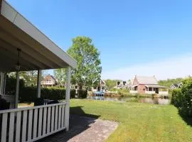 Bungalow by Water near Rotterdam