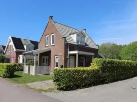 Bungalow by Water near Rotterdam