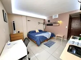 A04 KING Premium Suite KING Cocina Terraza Companies Work Teams 1-2 PAX