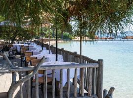Grand Hôtel De Cala Rossa & Spa Nucca，位于维琪奥港的酒店