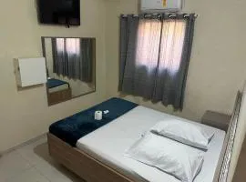 Hotel Skala - Estacionamento Próprio no Local - 1 km Parque Antônio Pezzolo e 700 métros da Estação de Trem Prefeito Saladino