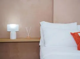 2 bedroom suite sleeps 8 in Central Bacolod