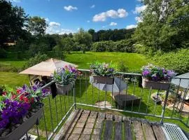 NEU 2 Zi-DG Luxus in grüner Idylle!