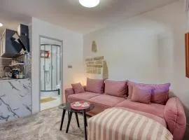 Holiday House Ante
