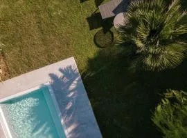 Samiro Private Villa - Heated Pool & Hot tub