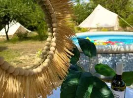 The Ozorian Rooms & Glamping