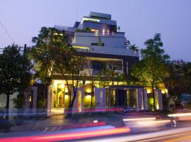 菲弗.S酒店，位于贡布的酒店