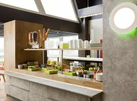蓬塔尔特科目巴尔特RN4马恩河谷宜必思快捷酒店