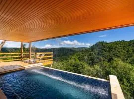 Casa Brisa with Heated Pool Mountain View & River