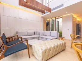 Incredible 4BR villa with ocean view in Calablanca