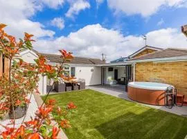 Broadland Hideaway by Leap Escapes
