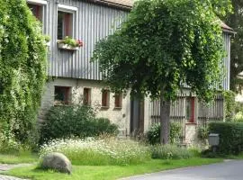 Ferienwohnung mit Sauna & Kamin , großer Garten
