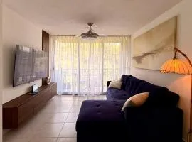 2 Bedroom Apt Mountain view & Pool near Airport