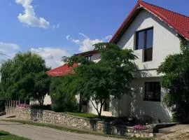 Casa de Vacanta Potoc - poarta ta spre Cheile Nerei