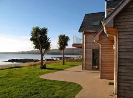 Airds Bay Luxury Beach House