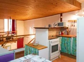 Studio de village vintage à Belgentier - 50 m² avec entrée privée