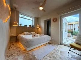 Le Douze - Suite privée, Jacuzzi spa et Terrasse