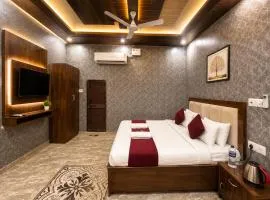 Hotel R-A-M-A-N-S-H GRAND INN - Beside Ram Mandir Ayodhya 96,7000,2101