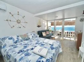 Seaside Beach Chalet in Anfeh PEARL