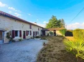 Maison de vacances 11pers, piscine, Vouzan, Charente
